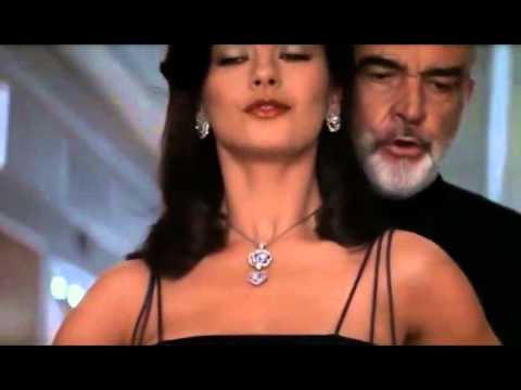 screen Entrapped – z Seanem Connerym i Catherine Zeta-Jones